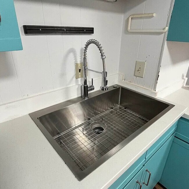 New Sink - 9 Wyatt St