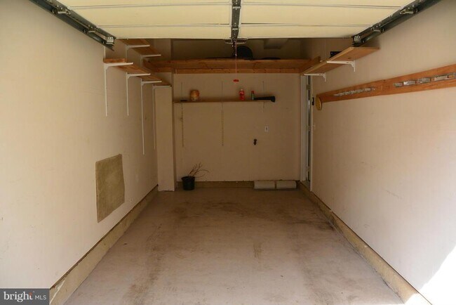 Building Photo - 5302 Chieftain Cir