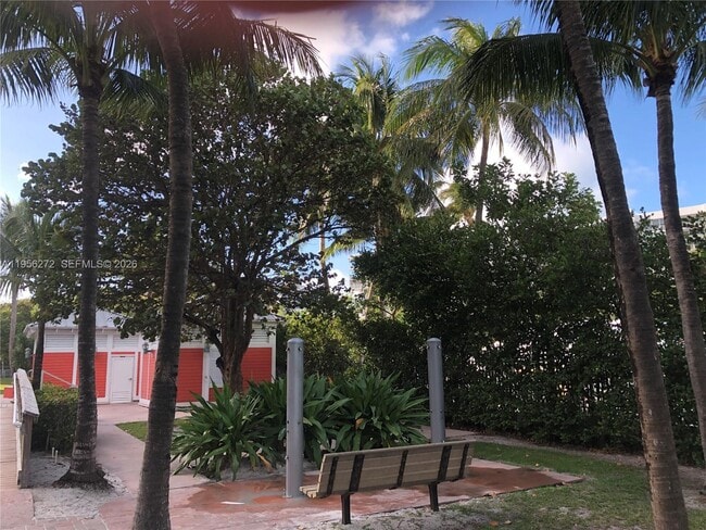 Building Photo - 255 Sunrise Dr