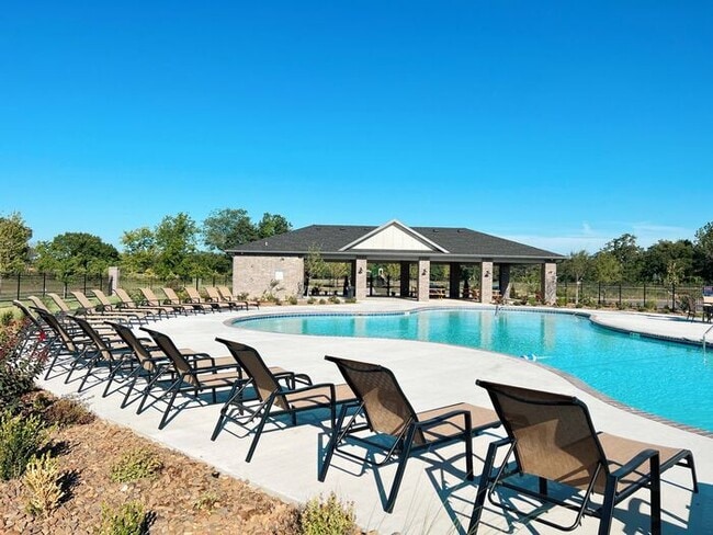 Building Photo - Siloam Springs- Single-Family Home- Spacio...