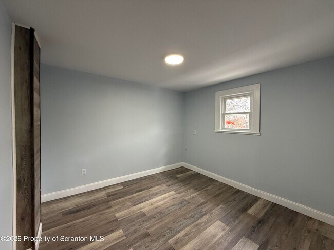 Building Photo - 1319 Capouse Ave