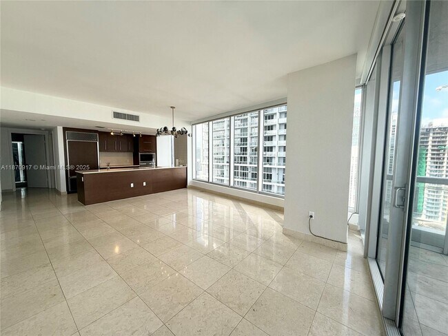 Building Photo - 475 Brickell Ave