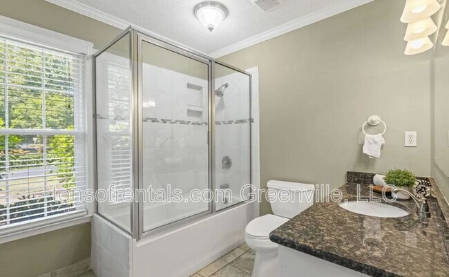 Building Photo - 1016 Old Boiling Springs Rd