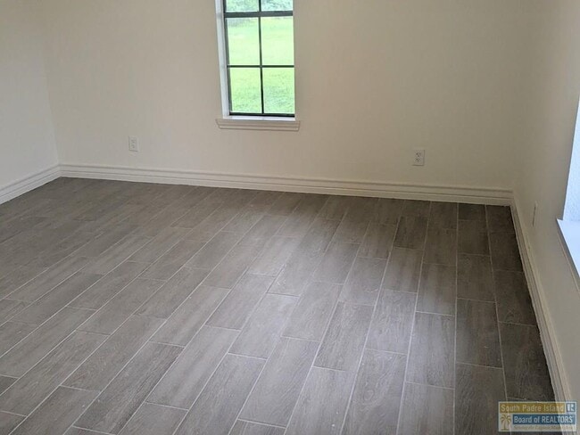 Building Photo - 29733 Share Rd