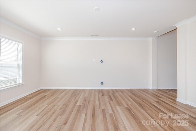 Building Photo - 23018 Clarabelle Dr