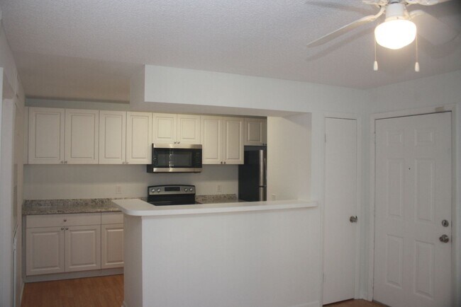 Building Photo - 4225Thor205