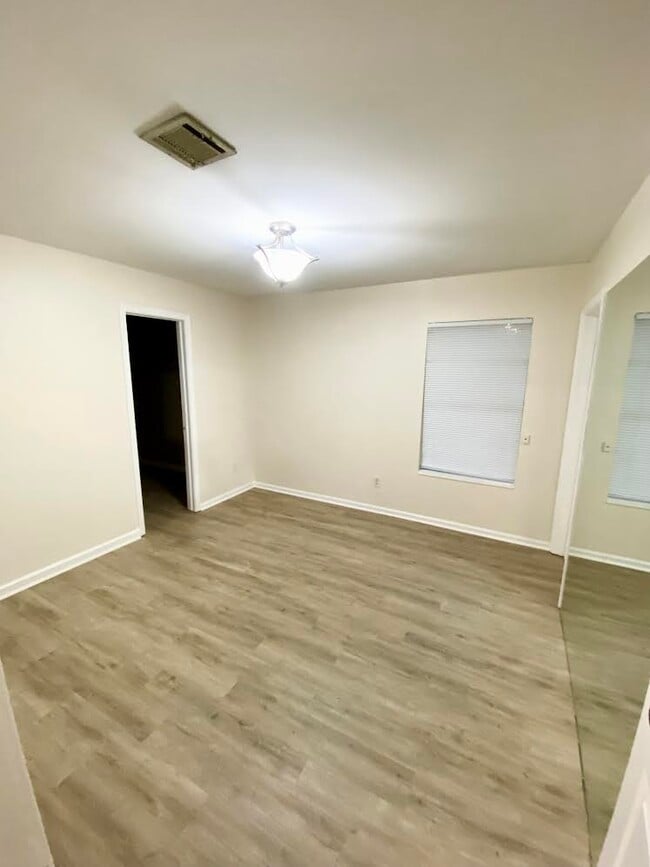 Building Photo - 208 Darbonne Rd