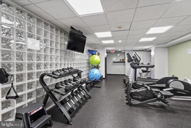 Building Photo - 1117 10th St NW