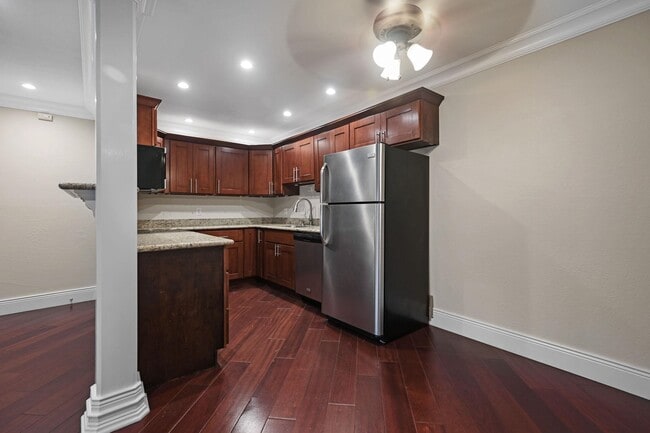 Building Photo - 1463 Marchbanks Dr