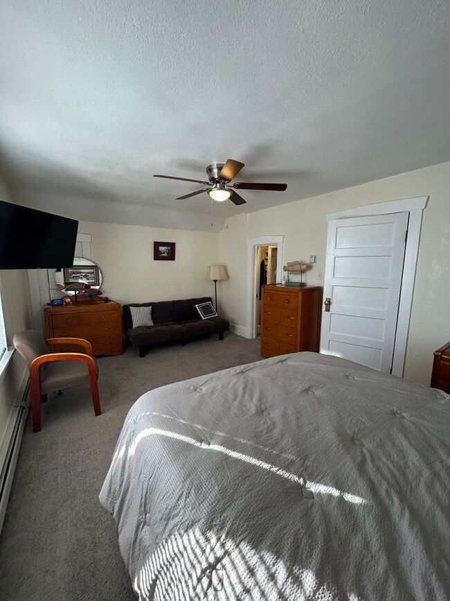 Building Photo - 410 N Washington St