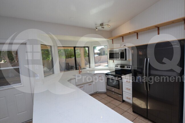 Building Photo - 2409 W Marlboro Dr
