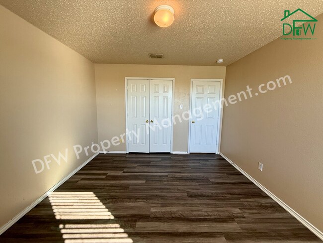 Building Photo - 2-Story 4 BR Home with Large Backyard & Game Room