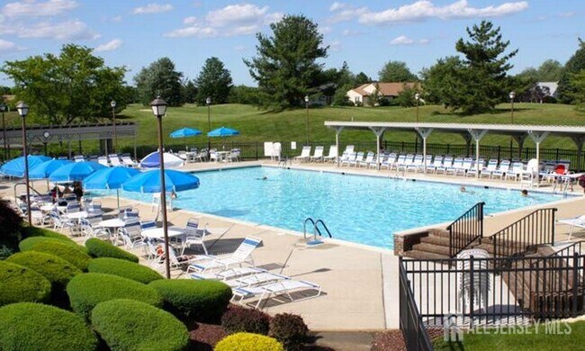 Building Photo - 8 Benjamin Franklin Dr