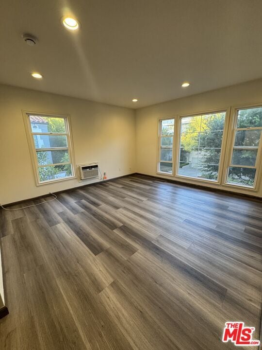 Building Photo - 133 Crescent Dr