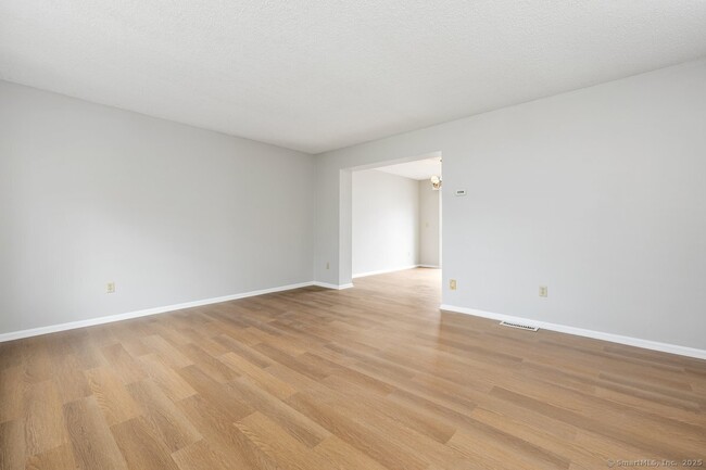 Building Photo - 422 Courtland Ave