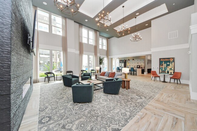 Building Photo - 4840 N Shepherd Dr