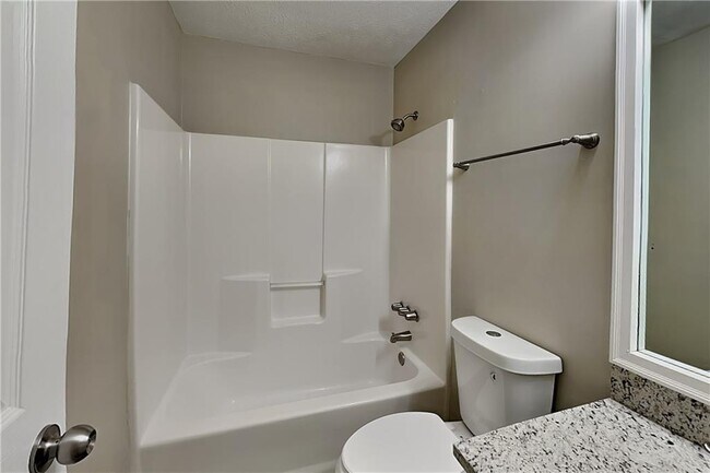 Building Photo - 1357 Lamont Dr SW