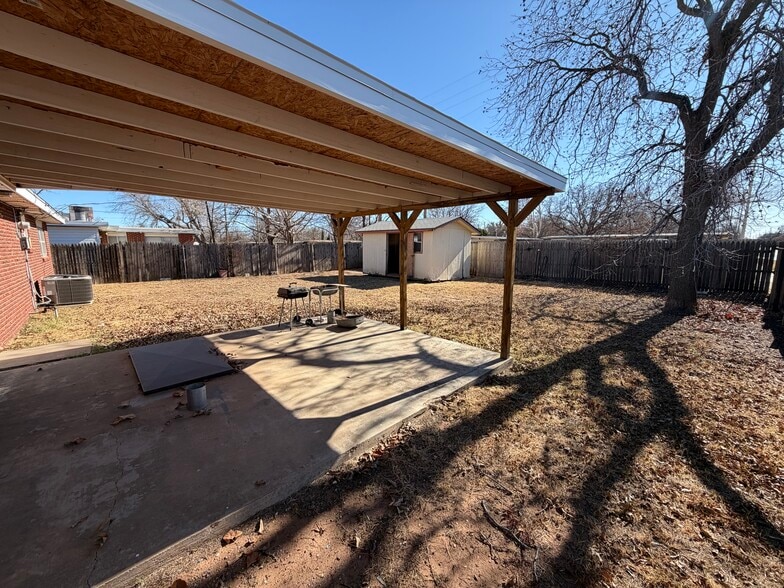 Building Photo - 2837 65th St