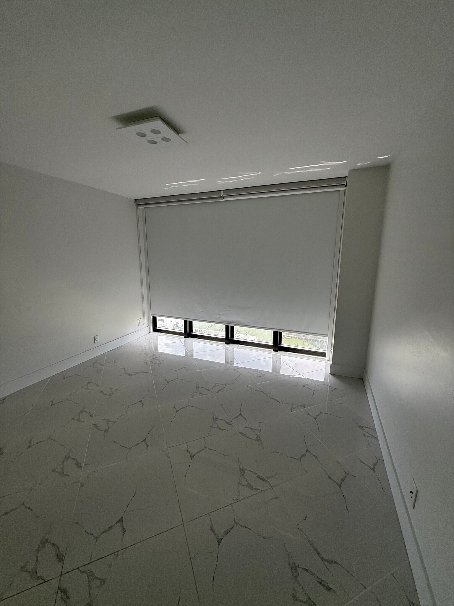 GUEST BD (electric blackout curtain) - 780 NE 69th St