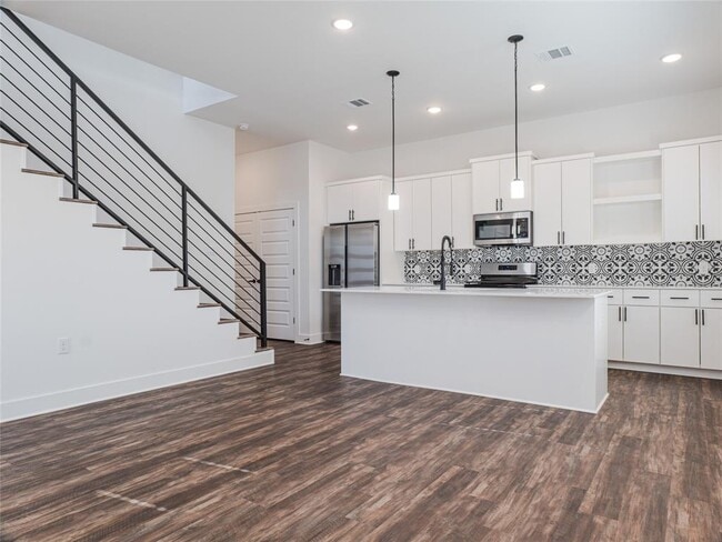Building Photo - 1004 Wheatley Ave