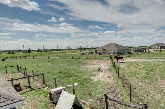 Building Photo - Live at Flying Ace Ranch!!