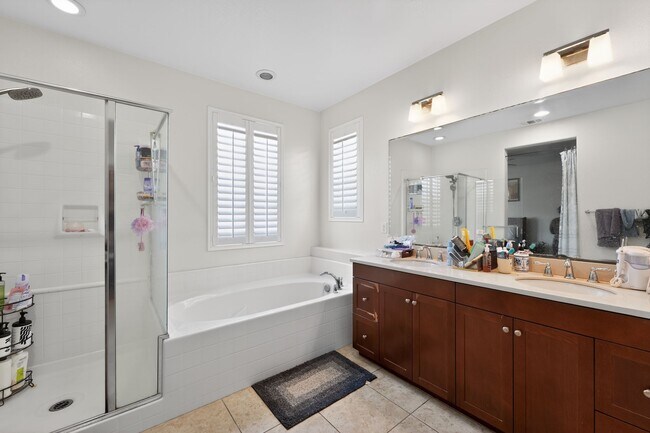 Building Photo - 306 Calle Rayo