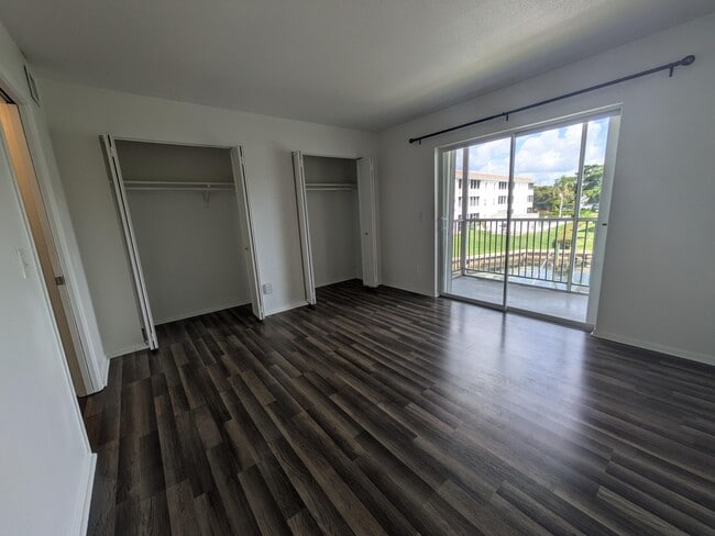 Building Photo - 131 Doolen Ct