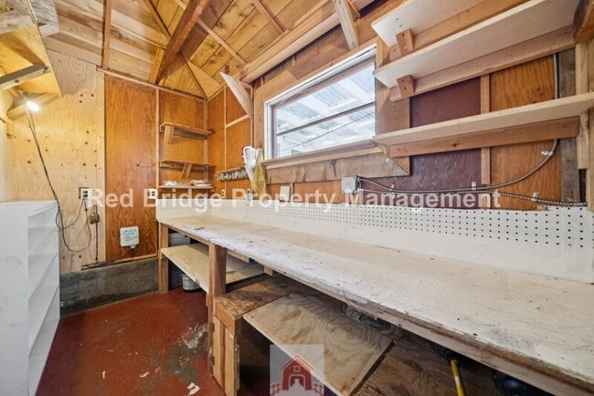 Building Photo - 5025 SW Illinois St