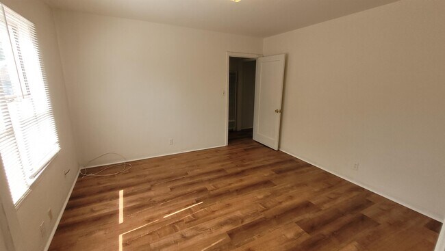 Building Photo - 4105 22nd St