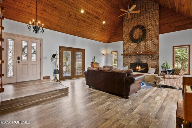 Building Photo - 1244 Whitesville Rd