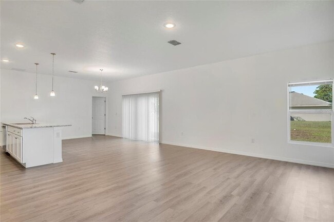 Building Photo - 199 Carmelite Ave NW