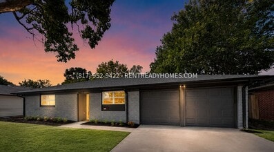 Building Photo - 6023 Heatherbrook Dr