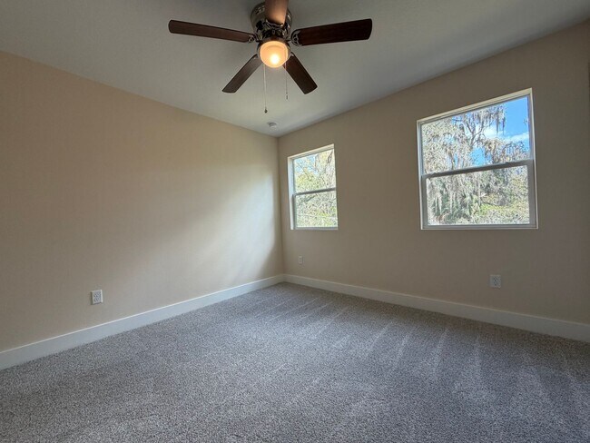 Building Photo - 4409 NW 31st Ave