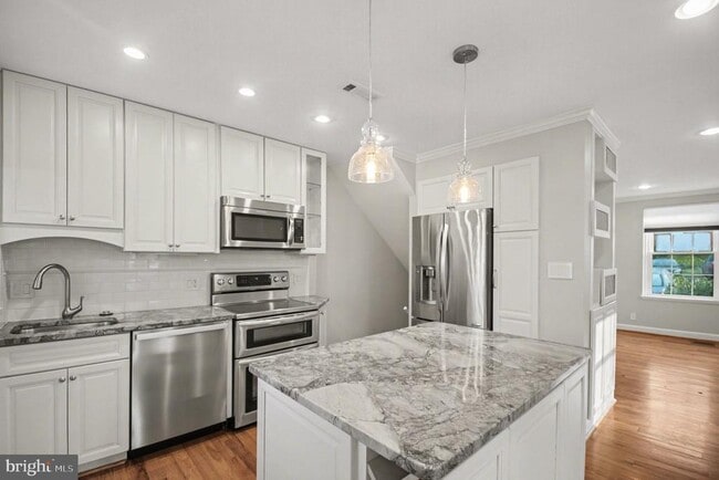 Building Photo - 4885 S 28th St