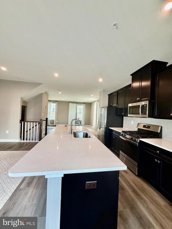 Building Photo - 149 Lawndale Dr