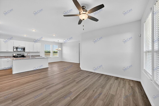 Building Photo - 512 Baker Ct