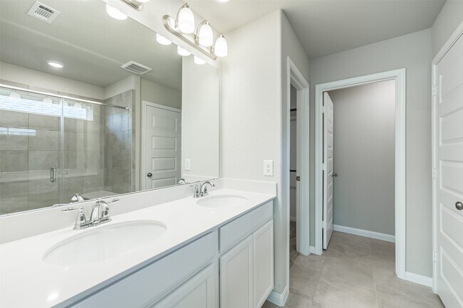 Building Photo - 17586 Rosette Grass Dr