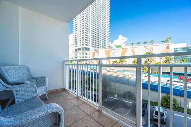Building Photo - 1801 S Ocean Dr