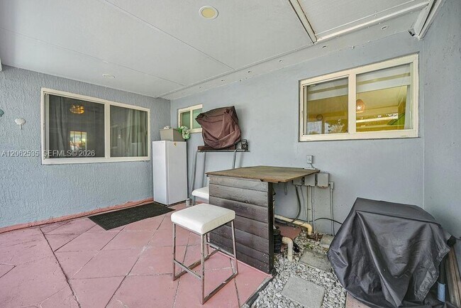 Building Photo - 740 N 73rd Ave