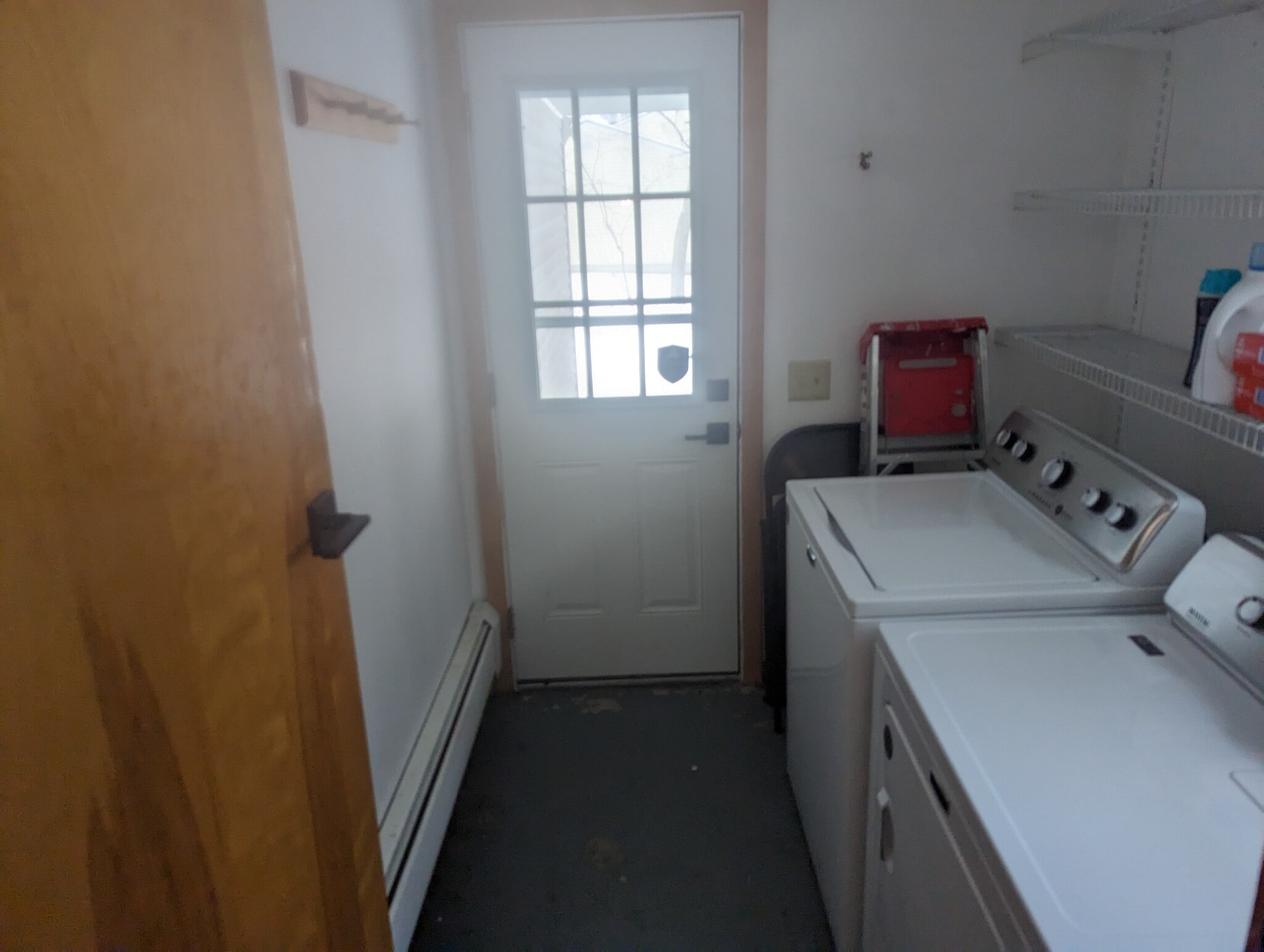 Building Photo - 212 Dewey St