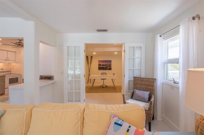 Building Photo - 8302 Midnight Pass Rd