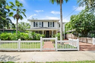 Building Photo - Amazing 4 BR Pool home in the heart of Tho...