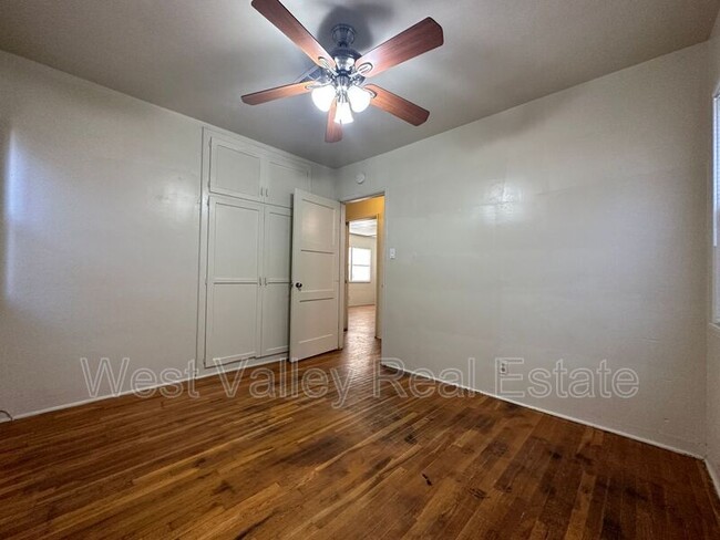 Building Photo - 116 Franklin Ave