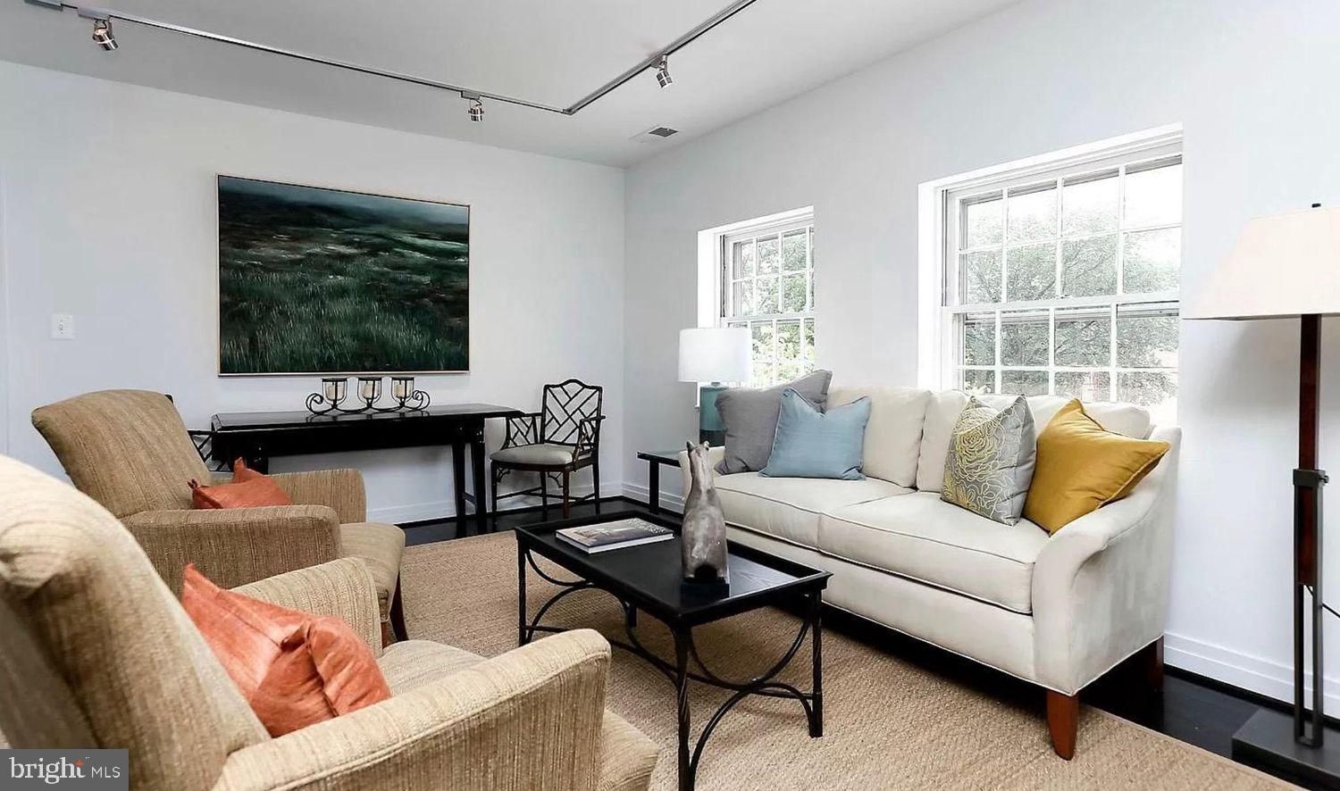 Building Photo - 3246 N St NW