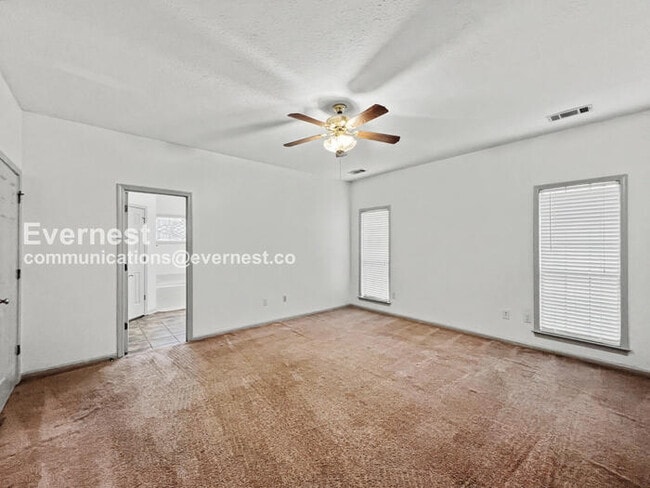 Building Photo - 2100 Shannon Cove