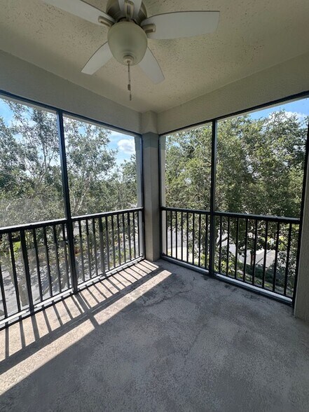 Building Photo - 11565 Mizzon Dr #821