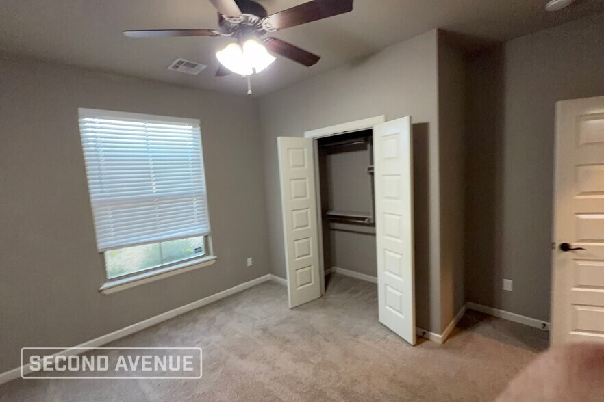 Building Photo - 1032 NW 191st St