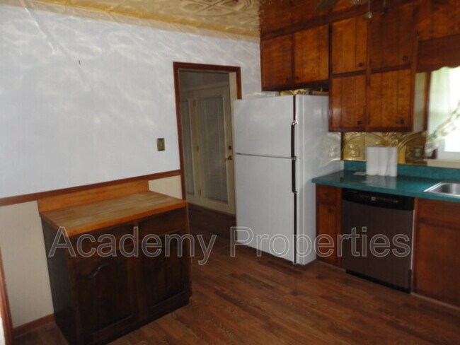 Building Photo - 1417 Pennel Dr