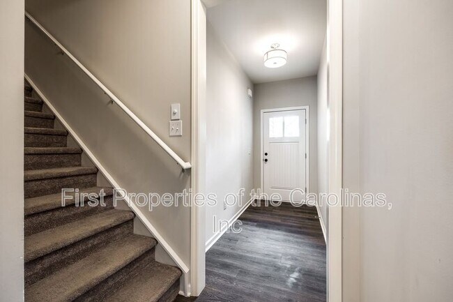 Building Photo - 7545 Hartsfield Dr