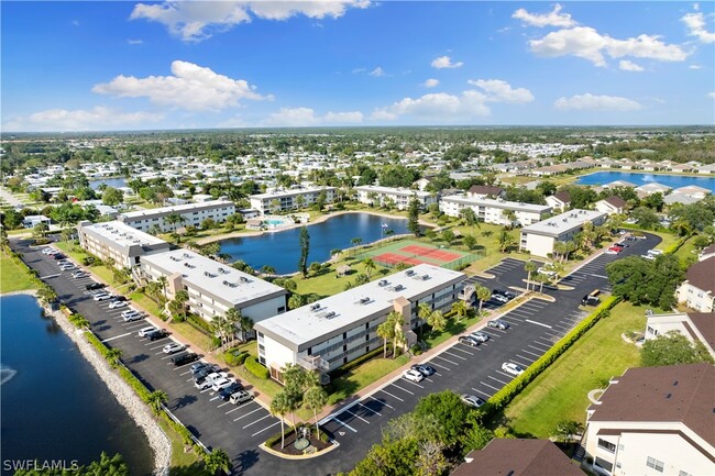 Building Photo - 1008 Manatee Rd
